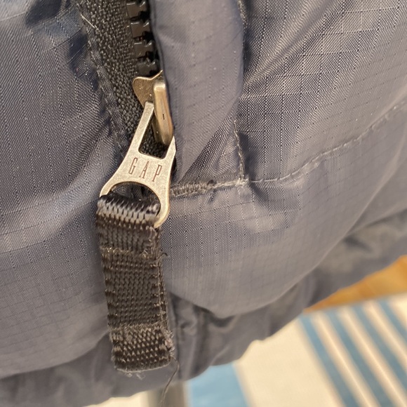 GAP Vintage Mens  Y2K! Reversible Down Vest! Med EUC!original owner! 🔥 - Picture 8 of 15